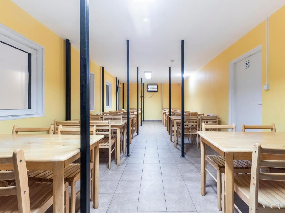 Luxhostel24 Warschau Buitenkant foto