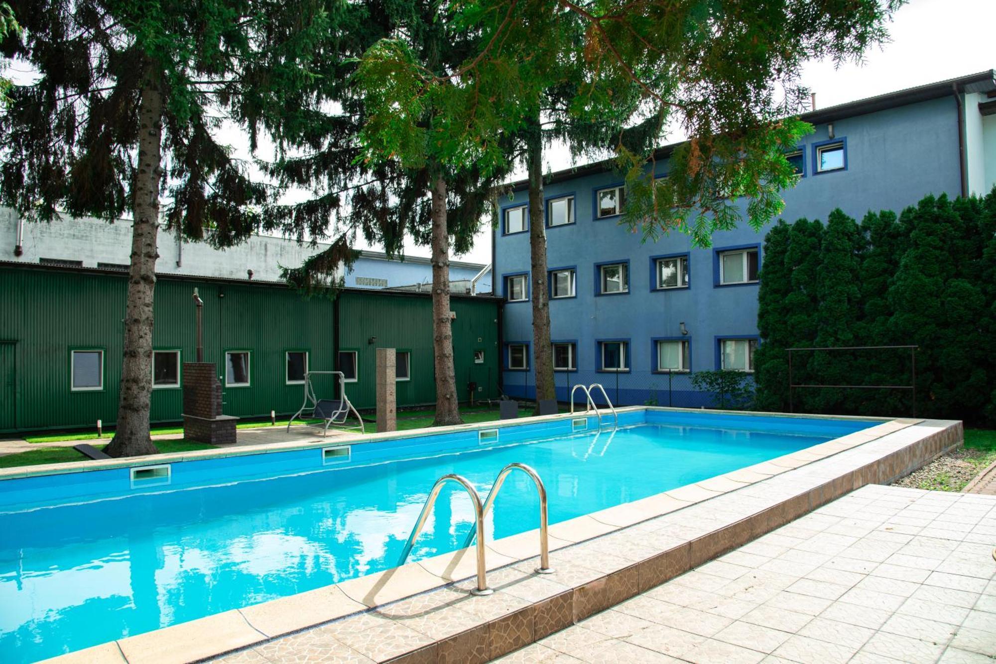 Luxhostel24 Warschau Buitenkant foto